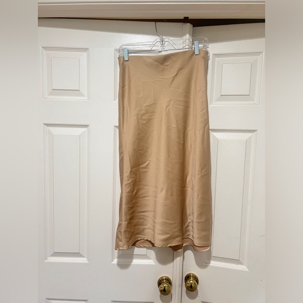 House of Harlow 1960 Tan Satin Midi A Line Stretch Waist Skirt Feminine Sexy XS